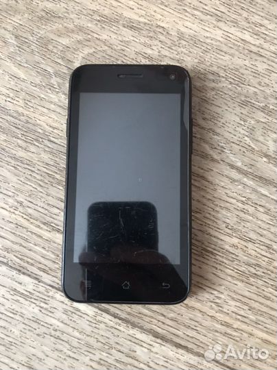 Продам телефон