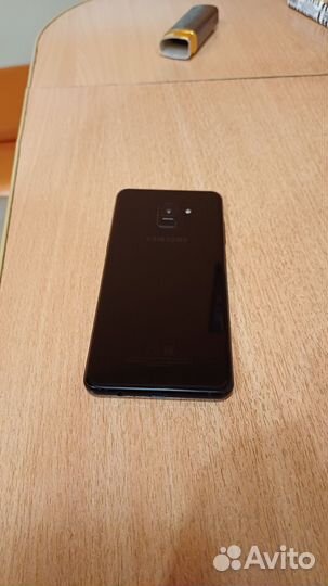 Samsung Galaxy A8+, 4/32 ГБ