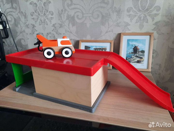 Гараж с эвакуатором и машинки лиллабу IKEA: