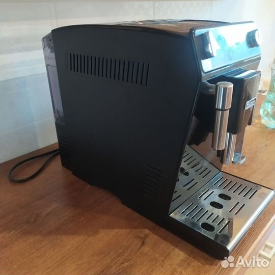 Кофемашина delonghi