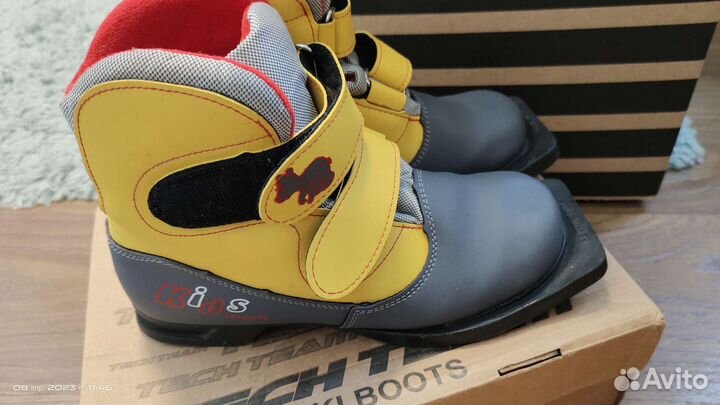 Лыжные ботинки 36 размер на липучках