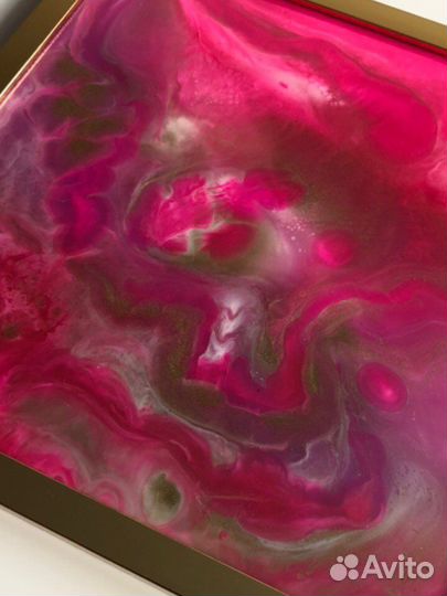 Картина из эпоксидной смолы в рамке
