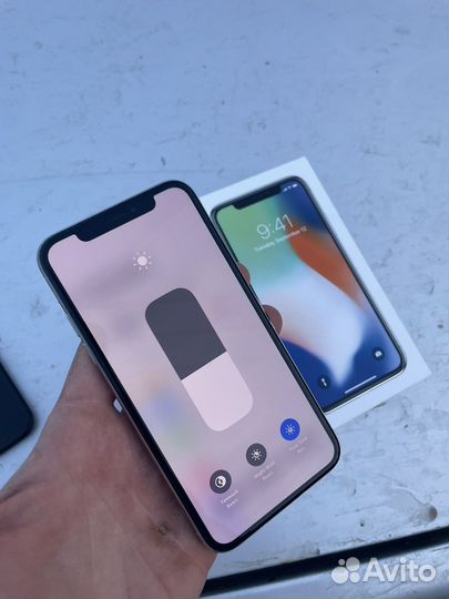 iPhone X, 64 ГБ