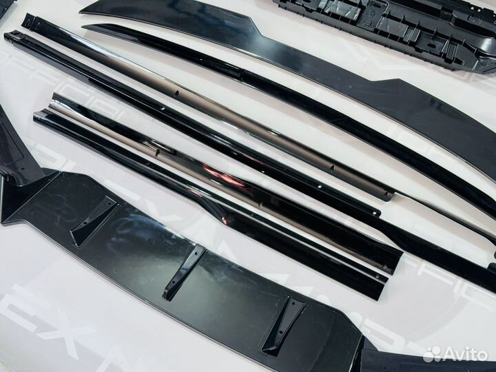 Обвес BMW G70, M performance, черный глянец