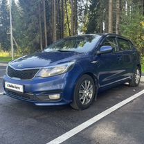 Kia Rio 1.6 AT, 2015, 64 000 км, с пробегом, цена 1 355 000 руб.