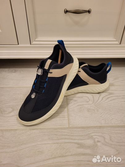 Кроссовки, кеды Ecco