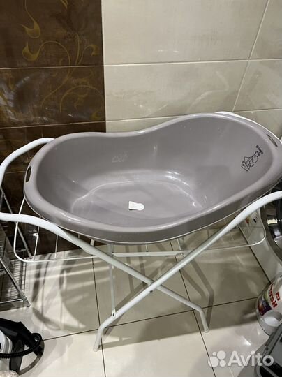 Детская ванночка с подставкой