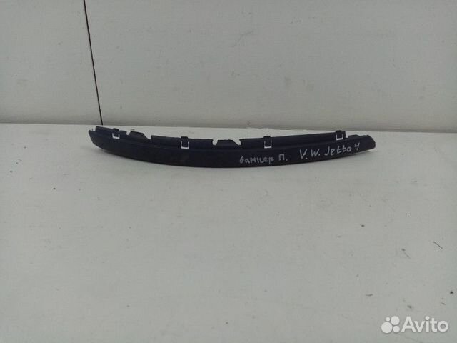 Накладка переднего бампера Volkswagen Jetta 4