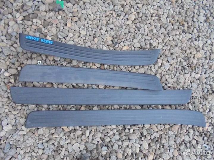 Порожек пластиковый Toyota Camry Gracia MCV25