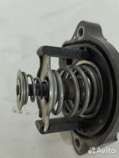 Корпус термостата Ford Focus 2 AJ 2008