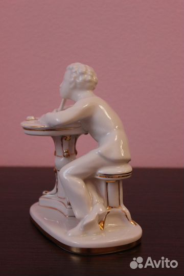 Фарфоровая статуэтка Юный Пушкин