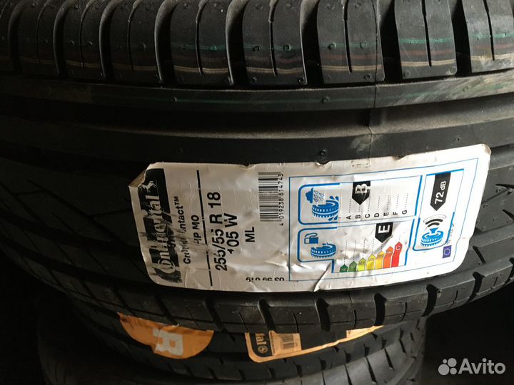Continental ContiCrossContact UHP 255/55 R18