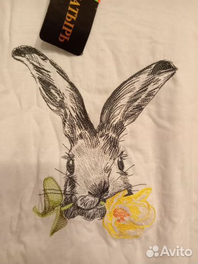 Футболка новая с зайкой, вышивка