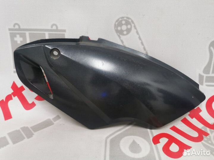 Обтекатель правый Honda Cb600F hornet 2008