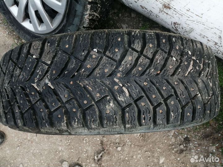 Продам колеса в сборе на р15 от лада хрей