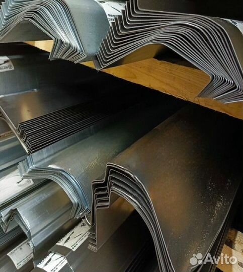 Mitsubishi Delica 4 (PE8W) пороги кузовные