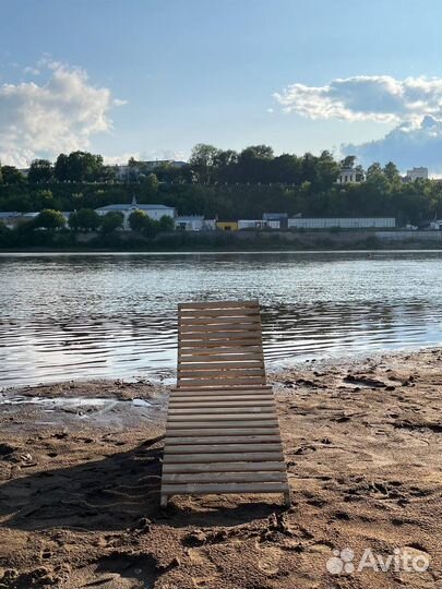 Складной шезлонг лежак деревянный