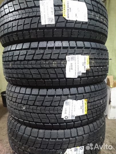 Dunlop Winter Maxx SJ8 215/80 R15 102R