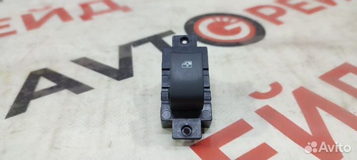 Кнопка стеклоподъемника Chevrolet Captiva C100 LE5