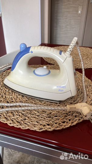 Утюг scarlett