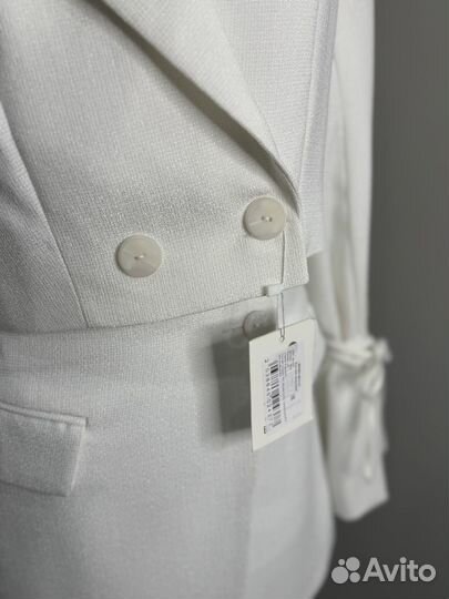 Костюм женский с юбкой