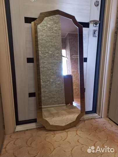 Зеркало настенное в прихожую бу
