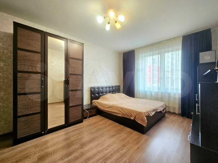 2-к. квартира, 62 м², 4/15 эт.