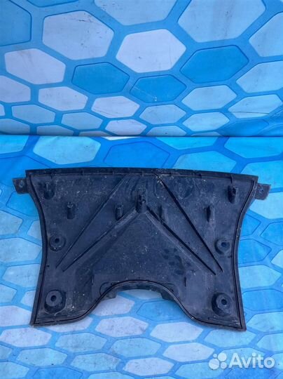 Корпус воздушного фильтра 64316900648