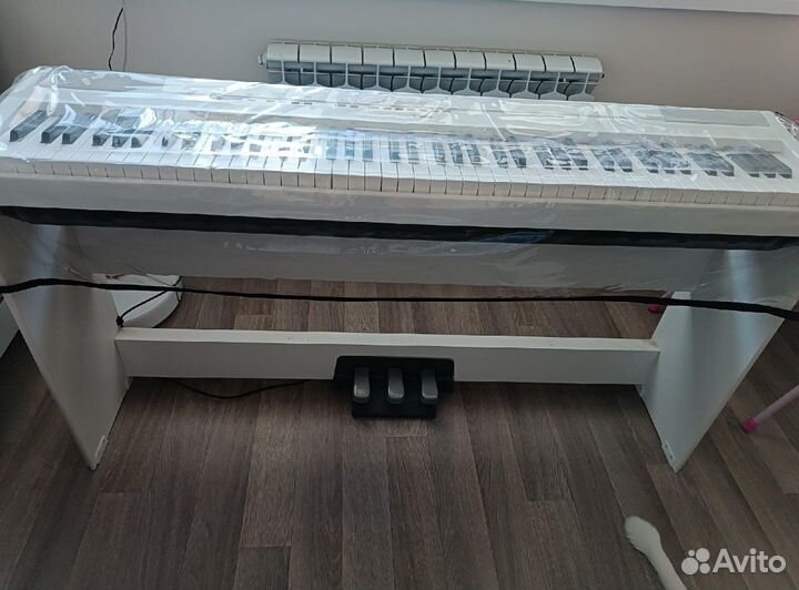 Цифровое пианино yamaha P-115 полная комплектация