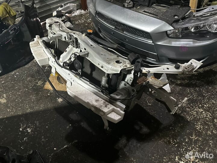 Панель радиаторов Митсубиши Лансер 10