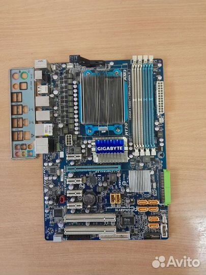 Gigabyte HT3.0 плата AM3 с процессором