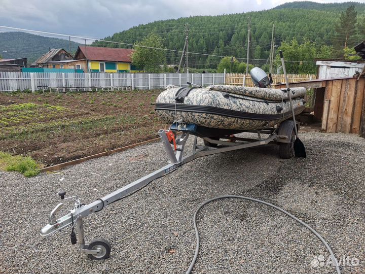 Лодка с мотором