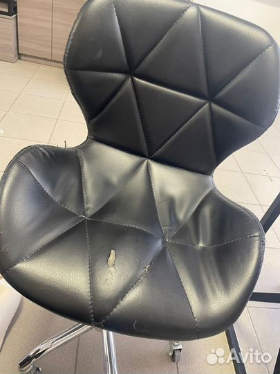 Стулья для мастера маникюра и клиента