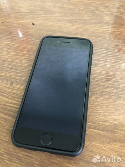 Телефон iPhone 6s