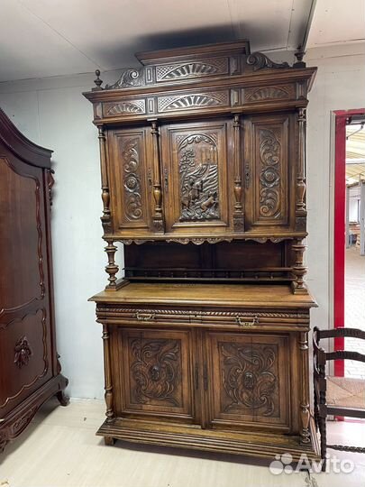 Старинный буфет