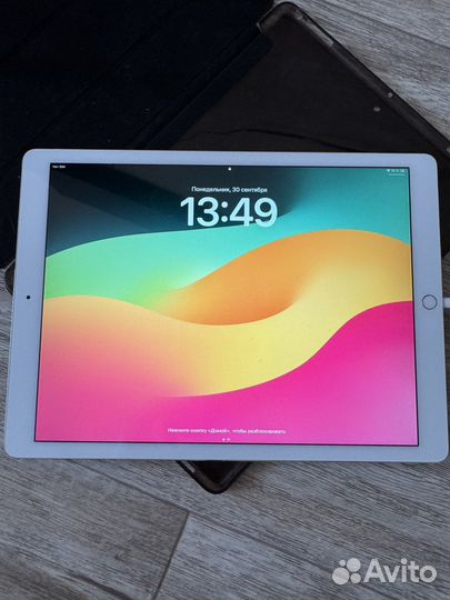 iPad Pro 12.9 (2 поколение) WI-FI + Cellular