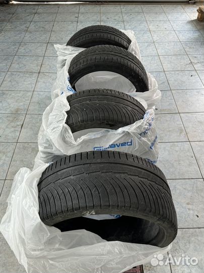 Michelin Alpin 255/35 R19