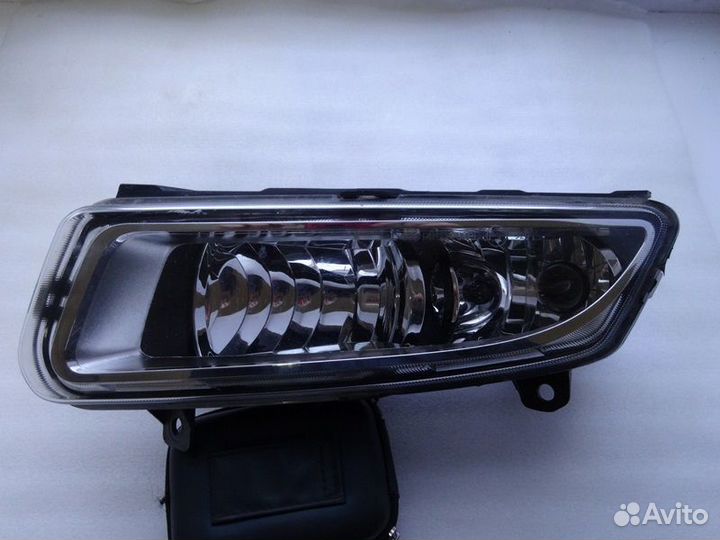 Volkswagen Polo 14-20 фара противотуманная левая