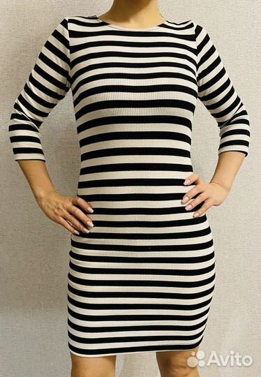 Платье (размер 42) с магазина stradivarius