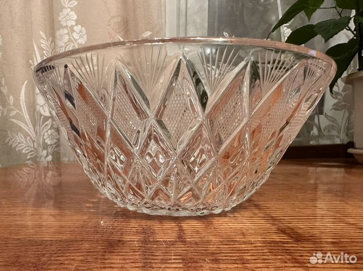 Хрустальная ваза