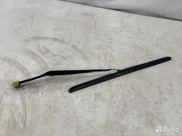 Поводок стеклоочистителя левый KIA K5 DL3