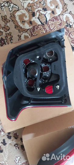 Задние фонари Toyota Avensis restyling