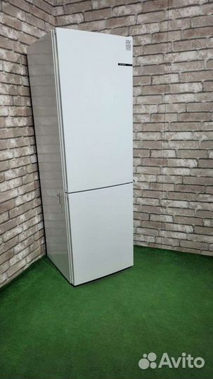 2255.Холодильник bosch kgn36nw21r