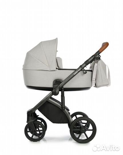 Коляска Roan bass next 2 в 1 + автолюлька