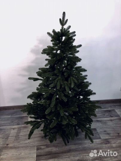 Елка литая простая