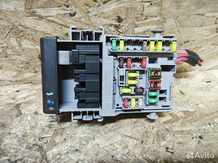 Блок предохранителей салона Chevrolet Cruze, Astra