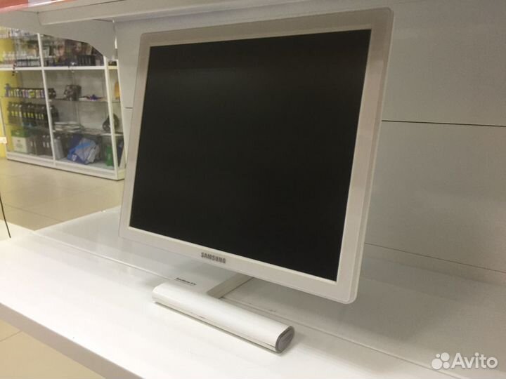 Монитор Samsung SyncMaster 971P