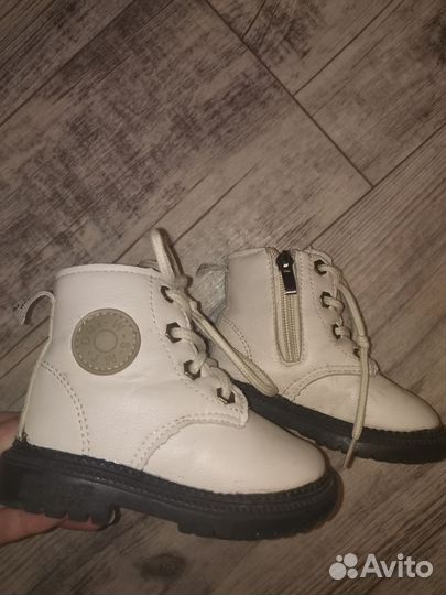 Ботинки и Угги есть сапоги на девочку суперские