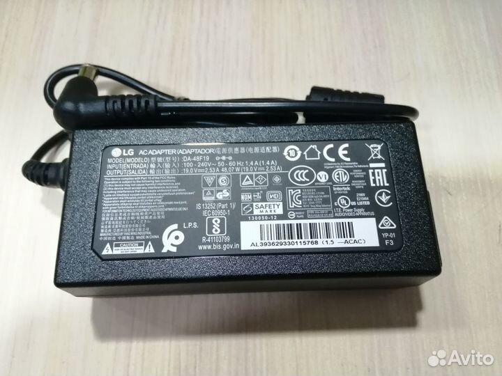 Блок питания LG 19V, 6.5-4.4мм 2.53A