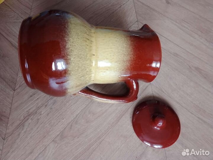 Глиняный кувшин